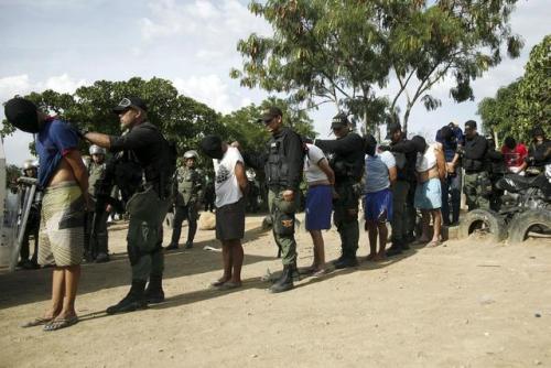 humanrightswatch: Police Raids Hit Poor Areas in Venezuela Police and military raids in low-income a