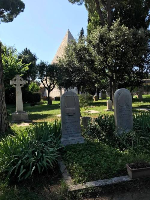 cithaerons:Non-Catholic Cemetery, Rome - Graves of John Keats, Percy Bysshe Shelley, Joseph Severn, 
