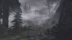 belmontswhip:  foggy path to Windhelm 