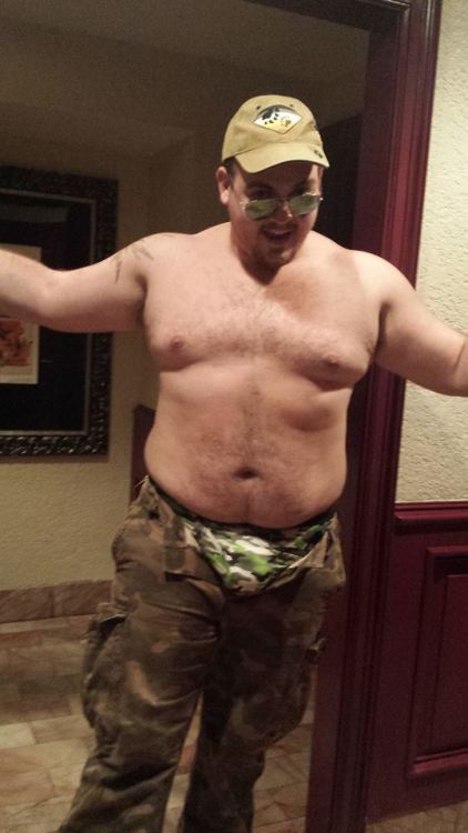 monstercub:  HardRock Goes Bear at Bayside Miami Black Friday 2013