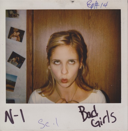 analogwerk:Sarah Michelle Gellar photographed on the set of Buffy The Vampire Slayer; 1998-1999.