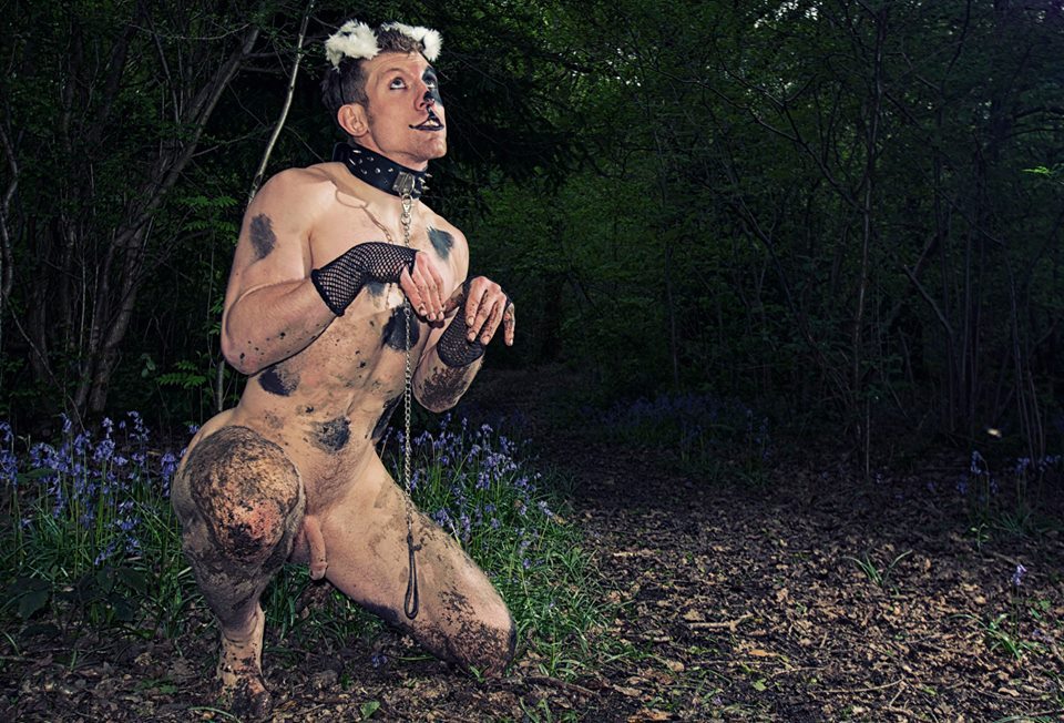 thaitancosplay:  *WOOF!!! Preview pic from my Muddy Puppy shoot today with Sarah