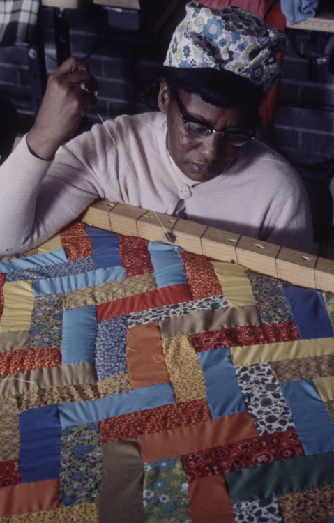 Quilters. Photographs by Henry Groskinsky (1971)
