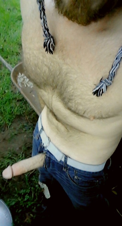 Yard work gets me horny sometimes. porn pictures