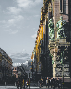 andrey-ivanoff:  Malaya Sadovaya street. St. Petersburg. Russia.🌆Малая Садовая ул. Санкт-Петербург. Россия.Instagram