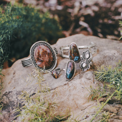 bellaandchloe:  Bring in Fall with some of Bella &amp; Chloe’s fall like stones ☄ 