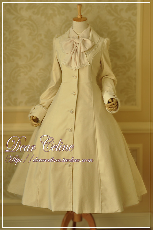 xtoxictears:  truth2teatold:  Dear Celine Autumn Coat  Need it. 