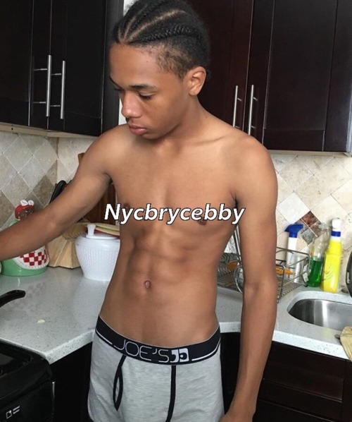 young-baitable-niggas:nycbrycebby:nycbrycebby:When daddy slaps his dick around for you …45 for his c