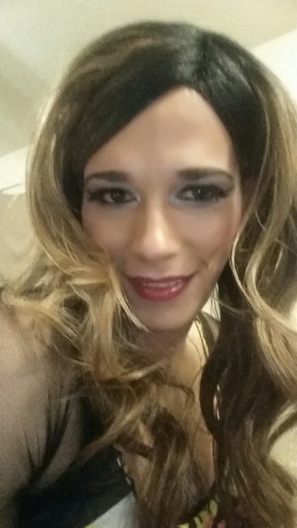 hgillmore:  https://www.tumblr.com/blog/crystalsworldofkink  follow me for more sexy pictures and videos of me ;)More of the adorable Crystal. 