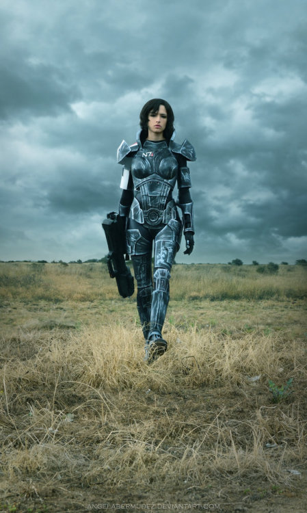 theomeganerd:  Mass Effect & Metal Gear adult photos