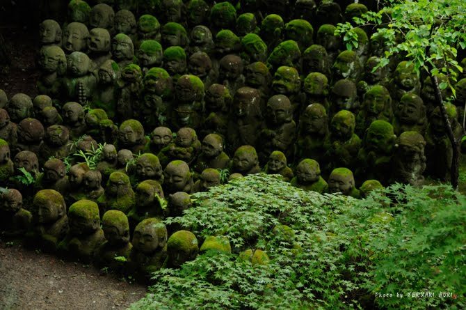 onyxrabbit:  funkalmighty:  taktophoto:  1,200 Whimsical Stone Statues at Buddhist