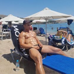 stratisxx:  Sexiness on the Greek islands