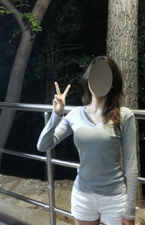 krfantasy:  떠들썩했던 일베 부부 인증몸매가 아주 그냥…ㄷㄷ