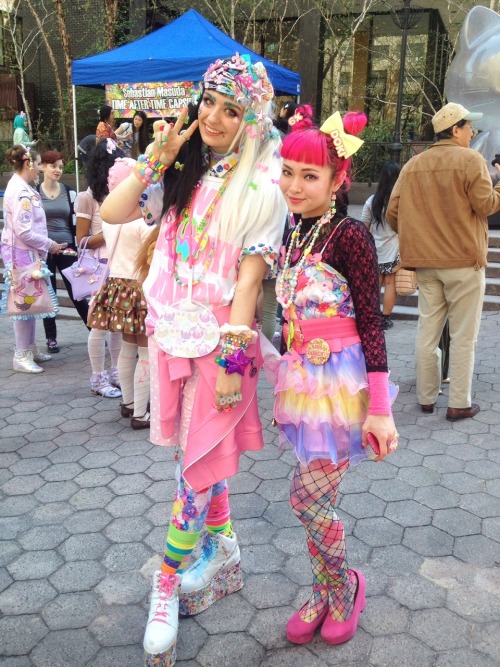 mahouprince:  While at Sebatian Masuda’s Time after Time Capsule in NYC I got to meet Yuka who is a shopgirl at 6%DOKIDOKI!! She’s been one of my inspirations for a while now so meeting her was like a dream! She’s SOO sweet and so cute in person