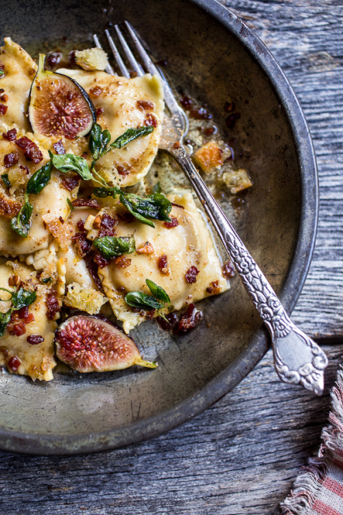 nom-food: Butternut squash and goats cheese ravioli with browned butter &amp; oregano bread crum