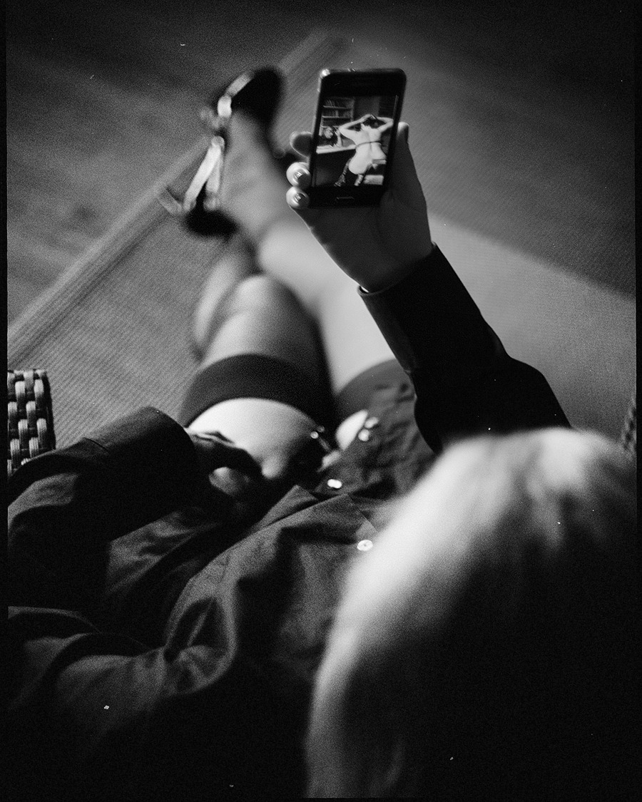 samepic: crinaprida:   Getting the Fellini fix… © Crina Prida   . 