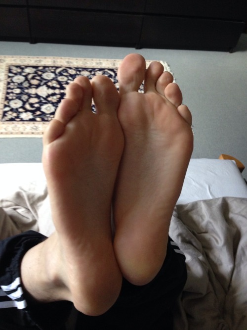feetboy81:  ticklingfeet2014:  feetboy81:  German Size 14www.clips4sale.com/17086  Cool feet are the