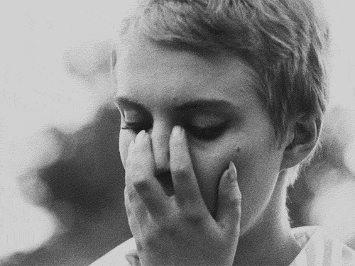  Jean Seberg in the ending scene of Breathless (1960) dir. by Jean-Luc Godard 