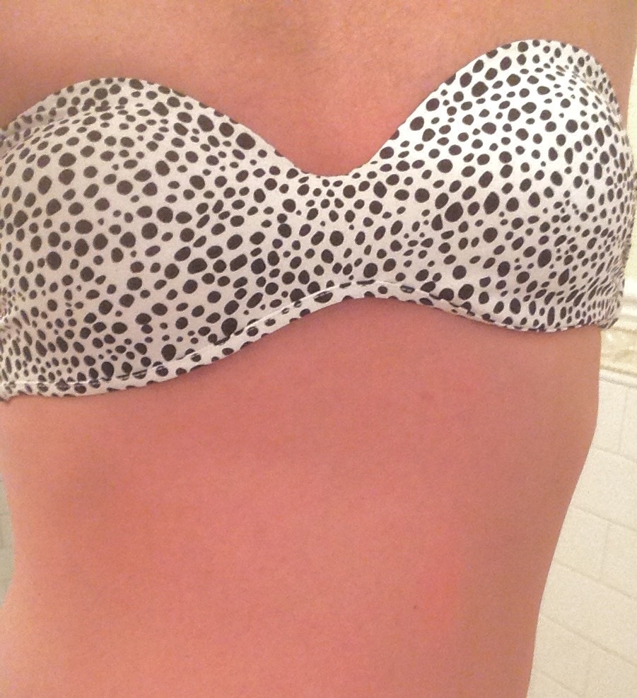 sohard69white:  Summertime means it’s time for a new bikini.