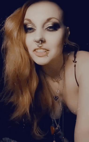 burythecarnival:who would like me to come read them a bedtime story?🌙
