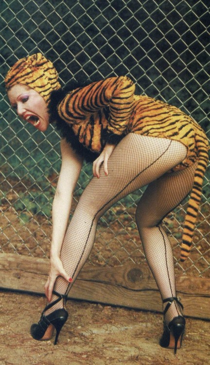 sowhatifiliveinkyushu: Poison Ivy (The Cramps)