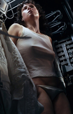 vintageruminance:Sigourney Weaver - Alien