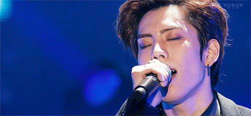 sorsik:    INFINITE ruining my bias list, 8 / ∞Dongwoo singing Diamond   