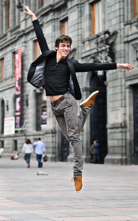 ryanishka:carlosquezadaphotography:Javier Cacheiro . Compañia Nacional de Danza México Urban BalletF