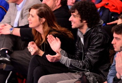 livefastdiechung:  Fabrizzio Moretti and Kristen Wiig attend the Minnesota Timberwolves vs New York Knicks game at Madison Square Garden on November 3, 2013 in New York City. 
