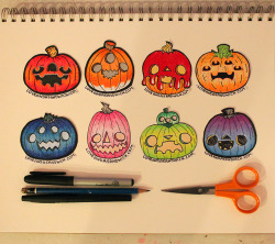 loveandasandwich:  Doodled some pumpkins