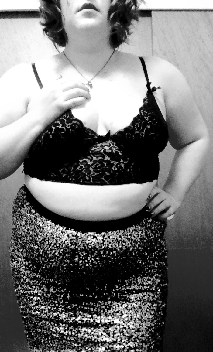 lingeringkisses:  Lace and sequins