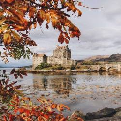 scotianostra:  Eilean Donan autumn 