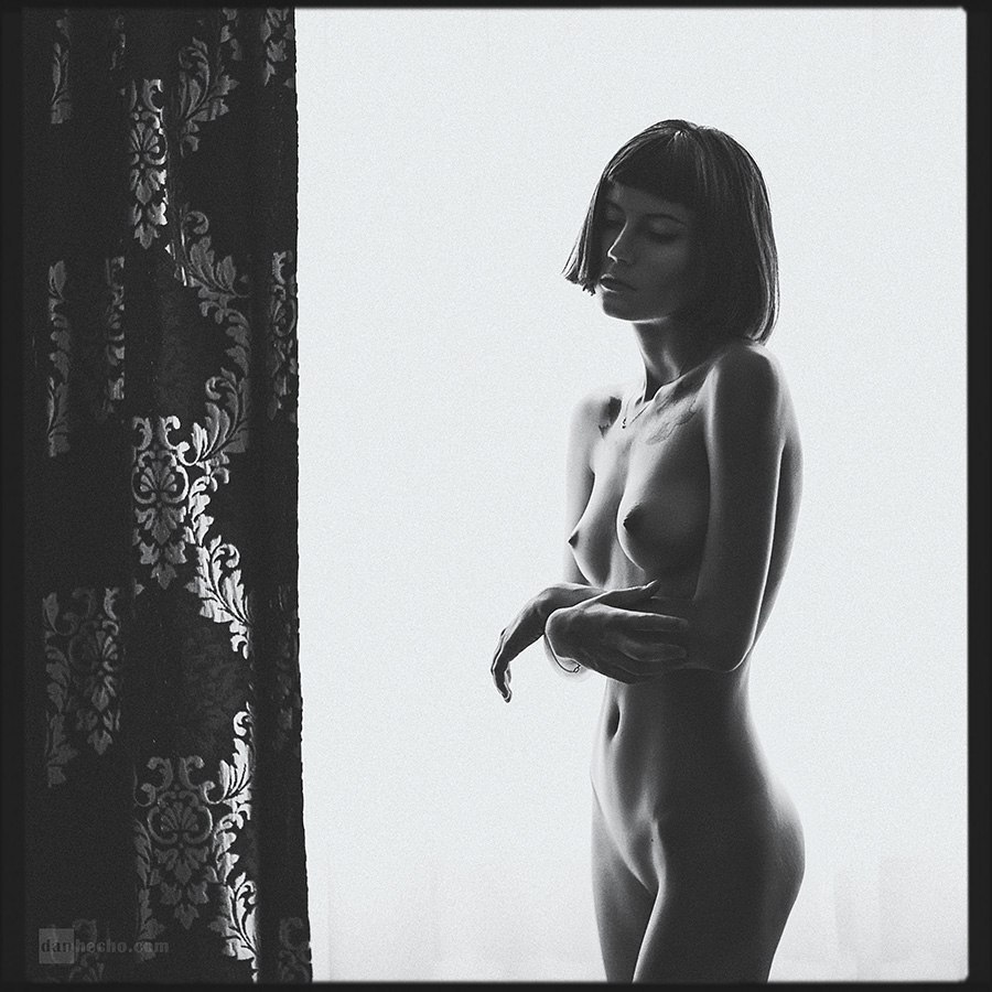 an artist in presentation:©Dan Hecho.best of erotic photography:www.radical-lingerie.com