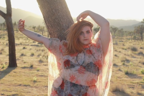 @femmeplastic wearing vintage pieces from @proudmaryfashion in the desert. Shot in Joshua Tree by @f