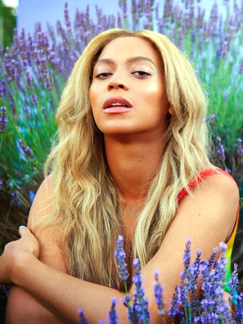 beyvenchy:BEYONCÉ + FLOWERS