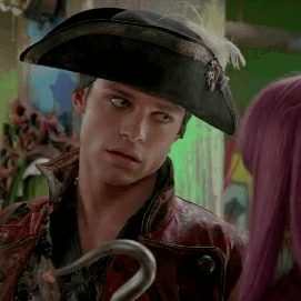 descendants-benlos:  Disney Descendants