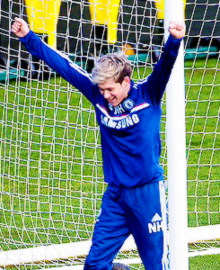 swiftclass:  Niall playing football this week (?) 