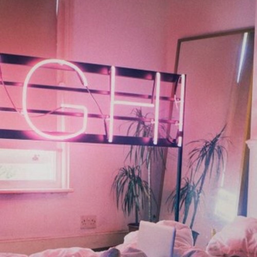 the1975-2:  // P R O M O T I O N A L P H O T O S // L O V E 