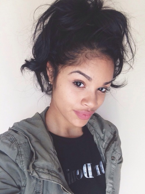 brilliiance1:  threadsandgoodhead:  brilliiance1:  #me  I swear this is the girl Arias’ sister 🙇  I am Arias’ sister lol