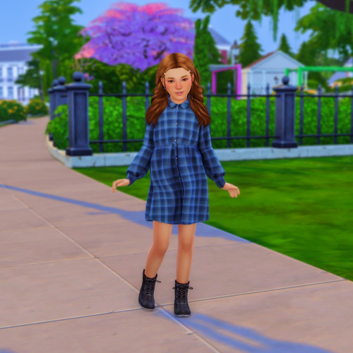 Child Pose Pack 02Another set of poses for your Sims 4 game. This time something for the kids. I hop