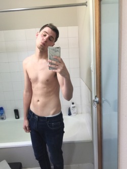 mitchytumbles:  Man i need to get back i to the gym!