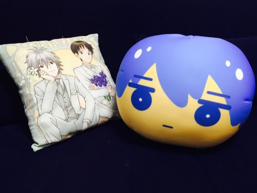 fencer-x:So I got my Haru manjuu and set him up nicely on the couch and now it just feels like he’s 