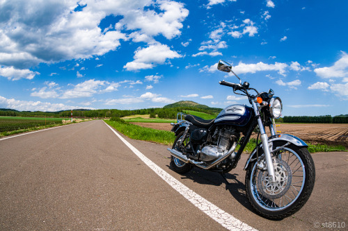 久々にピーカンだった土曜日。車とバイクと自転車の洗車をしたら走り出したくなったのは言うまでもありません。