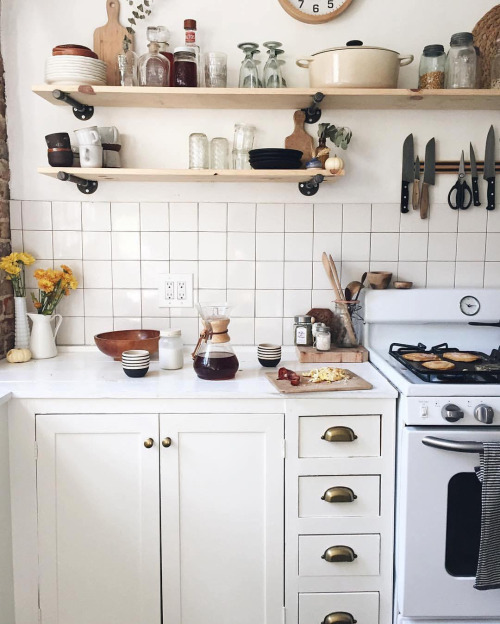 oldfarmhouse:・・・ “Nothing says good morning like a sunny kitchen and hot cup of coffee. ☕️ (Image: @