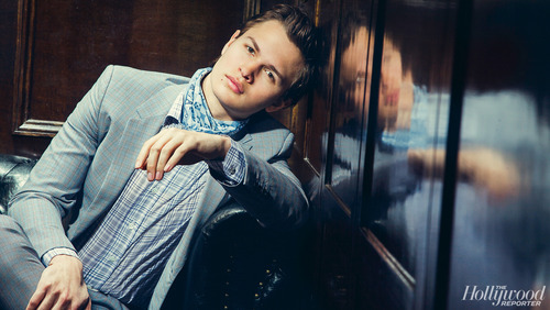 I'm in love with Ansel Elgort.