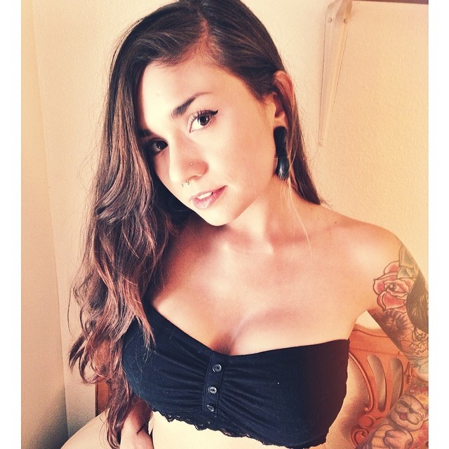 elliasuicide:  #selfiesaturday ? 🙈 Why not. #suicidegirls @alexiscrawfordx @jessytai