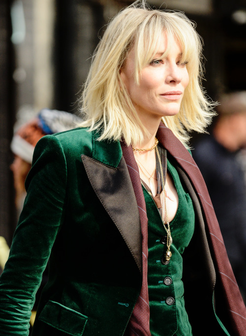 breathtakingqueens:Cate Blanchett leaves the ’Ocean’s Eight’ movie set at the Mile End Delicatessen 