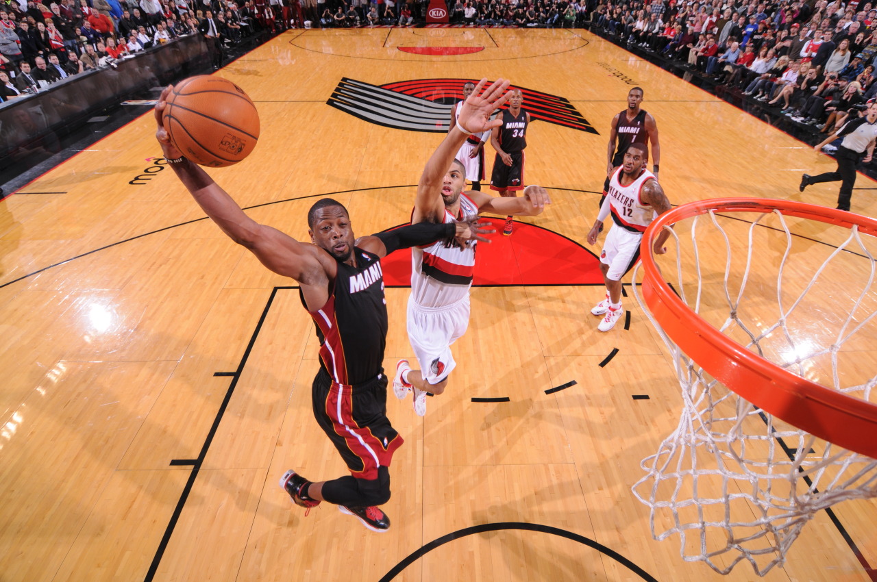 nba:  Dwyane Wade #3 of the Miami Heat dunks against the Portland Trail Blazers on