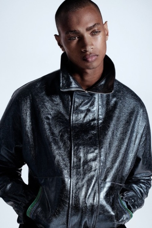 dajebarbour:  DaJé for Hunger Tv  Photography | Nekole Kemelle Styling | Eric McNeal Makeup Artist | Juliet Jane Photography Assistant | Annalise Olsen