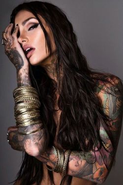 itsall1nk:  More Hot Tattoo Girls athttp://hot-tattoo-girls.blogspot.com